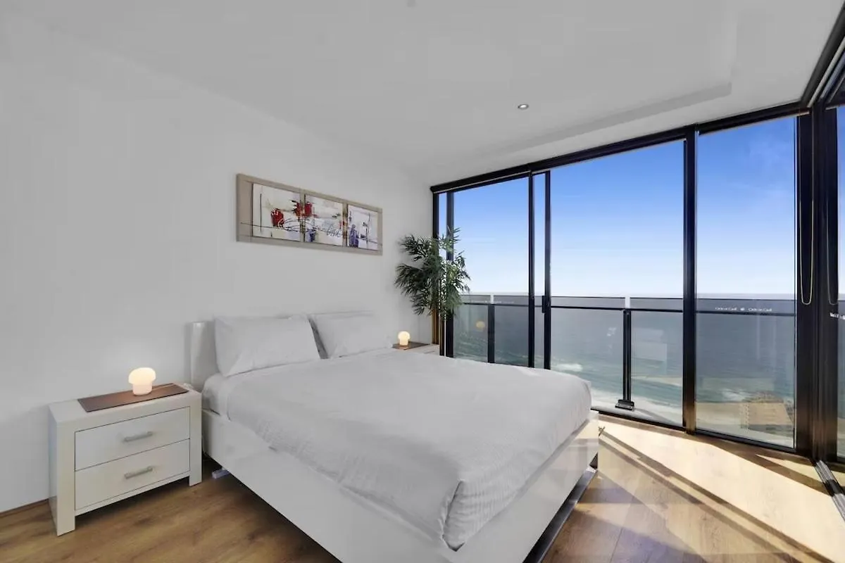 Level 47 Sky High 2Br Ocean View Apartment 골드코스트