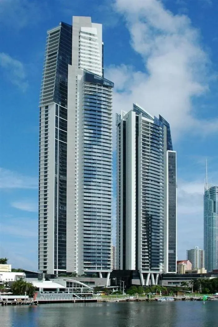 Level 47 Sky High 2Br Ocean View Apartment 골드코스트